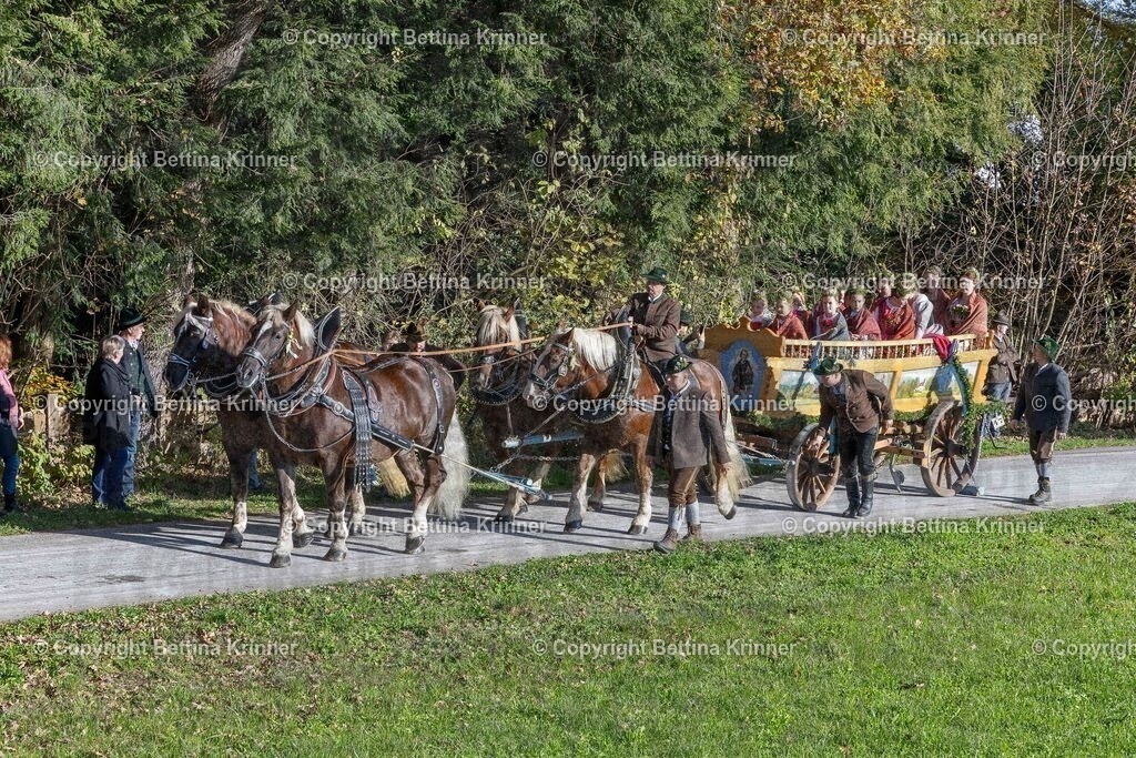 LBT24-615 | Professionelle Fotografin mit Fachgeschäft in Lenggries & im Landkreis Bad Tölz Wolfratshausen. Hochzeitsreportage, Familienfotos, Newborn-, Babybauch-, Pass- & Businessfotos.Alles Rund ums Foto