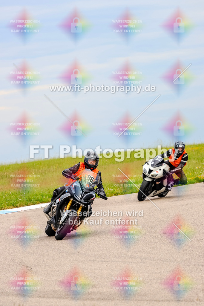 MotoTeam-2179 | Hier findet Ihr Bilder von Touristenfahrten auf der Nürburgring Nordschleife oder von anderen Veranstaltungen die ich besucht habe. Viel Spass beim Durch Schauen 