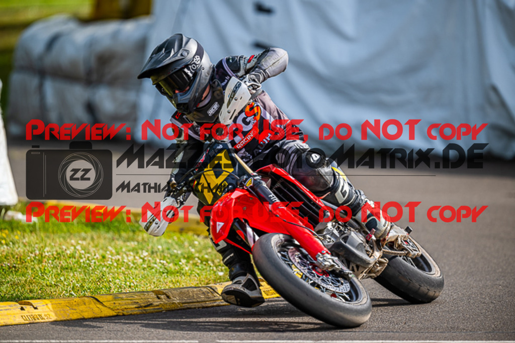 MaZZes_FotoMatrix_220618_7237 | S2