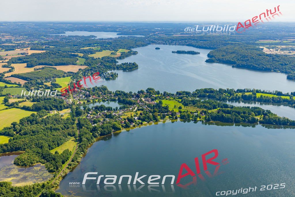 Stadtheide Suhrer See Plön Bild- Das Luftbild wurde 2025 vom UL-Flugzeug heraus erstellt ( keine Drohne bzw. Drohnenaufnahme ) - Hochauflösende Luftaufnahme -Nicht vergleichbar mit Google Maps oder Satelittenbilder- Die Geschenkidee !Mit Lizenz und Bildrechte bestellbar - CC