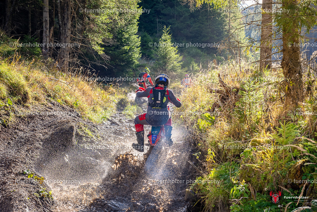 fuernholzer_251026-C1-196-2 | Fotografische Impressionen von der Red Stag Enduro Extreme by fuernholzer-photography.com. Endurosport in Österreich fotografisch festgehalten von fuernholzer. Auftragsfotografie für Private, Gewerbefotos und Industriefotografie. Eventfotografie, Sportfotografie und Motorsportfotografie. Anbieter von Fotoworkshops, Fototraining, fotografischen Vorträgen und Fotoseminaren.