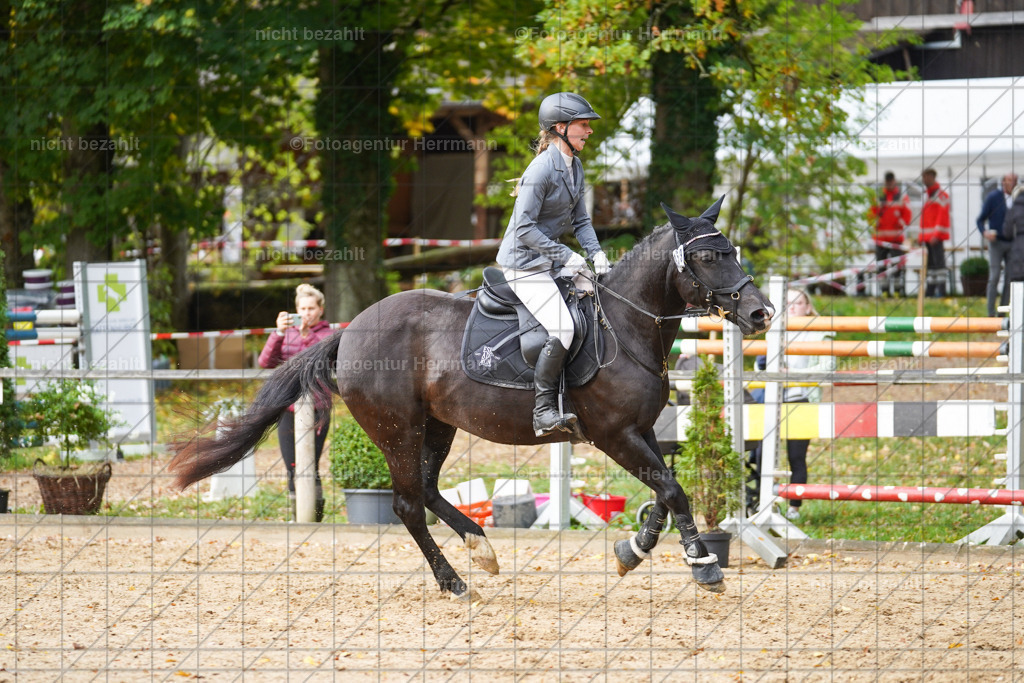 20221009-FAH08427 | Diessen am Ammersee, 2022, Dressur- und Springturnier, Reitsportbilder, Turnierfotografen Bayern, Pferdefotografen, Fotoagentur Herrmann, Turnierbilder