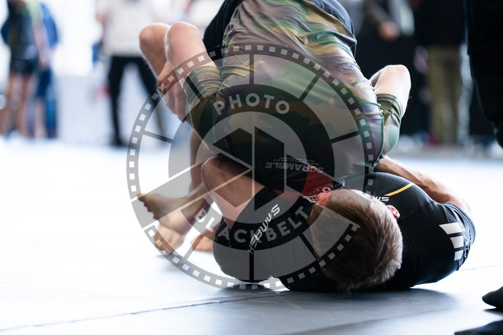 20251129PBB6214 | Fighters compete during the luta livre competition ILLCS XI winter edition on November 29, 2025 in Hannover, Germany.