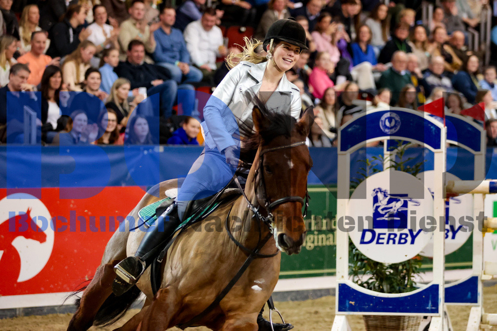 Agravis Cup 2024 - Kostuemspringen {date} -  | {headline}



(Foto: Sebastian Sendlak / BOND)

 - Realisiert mit Pictrs.com