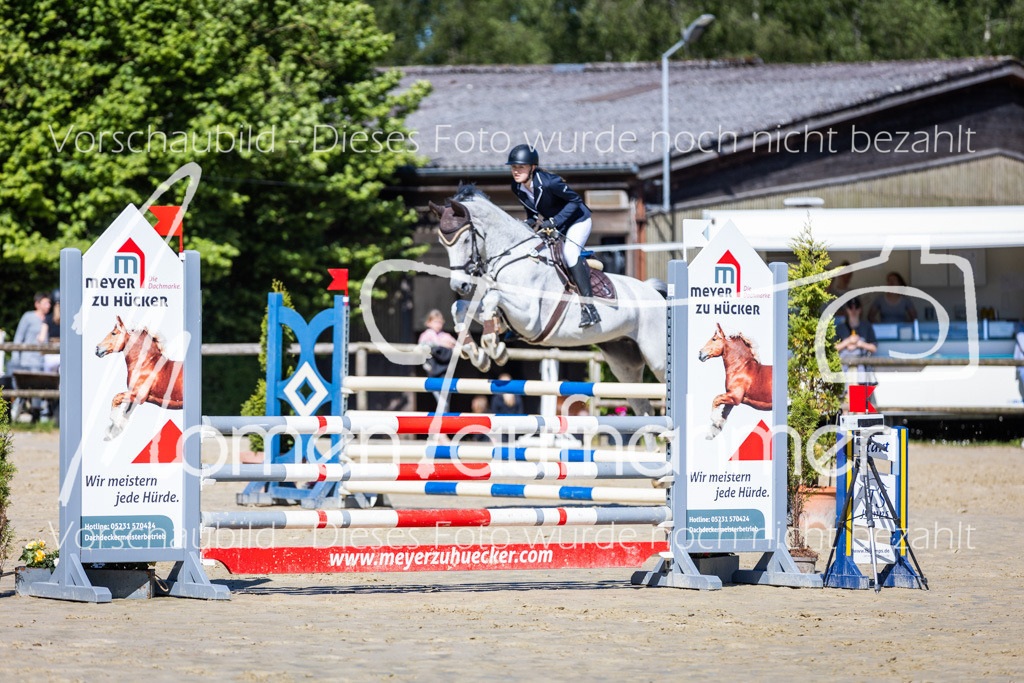 Donop24-A2Spr-102 | MomenTaufnahmen Pferdesportfotos