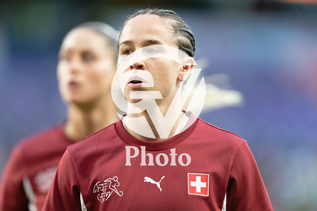 Spain v Switzerland - UEFA Women's EURO 2025 Quarter-Final | BERN, SWITZERLAND - JULY 18: Geraldine Reuteler of Switzerland  during warm-up priot the UEFA Women's EURO 2025 Quarter-Final match between Spain v Switzerland at Stadion Wankdorf on July 18, 2025 in Bern, Switzerland. (Photo by Giuseppe Velletri/Sports Press Photo/Getty Images)