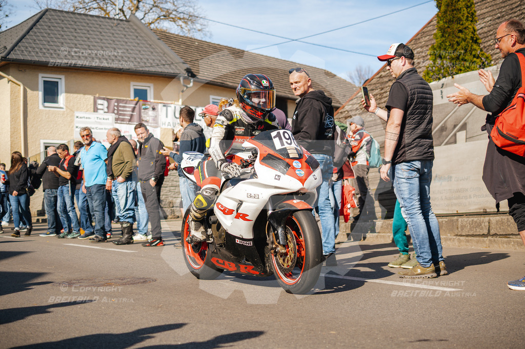 1444 - Bergrennen Landshaag2026 | BREITBILD Austria Webshop

Finde Fotos von: Breitbild, Breitbild Austria, Landshaag, Europeanbikers, KTM, BMW, Bergrennen, Bikeporn, Carporn, Bikes, Cars, Fotografie, Oberösterreich, Österreich, Berufsfotograf, Motorradteile Ganster, Julbach, Pannoniari - Realisiert mit Pictrs.com