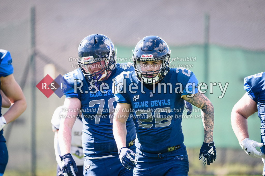 RS-1-108447 | Nico Jürgensen (#76, Blue Devils, OL), Pascal Schranz (#26, Blue Devils)