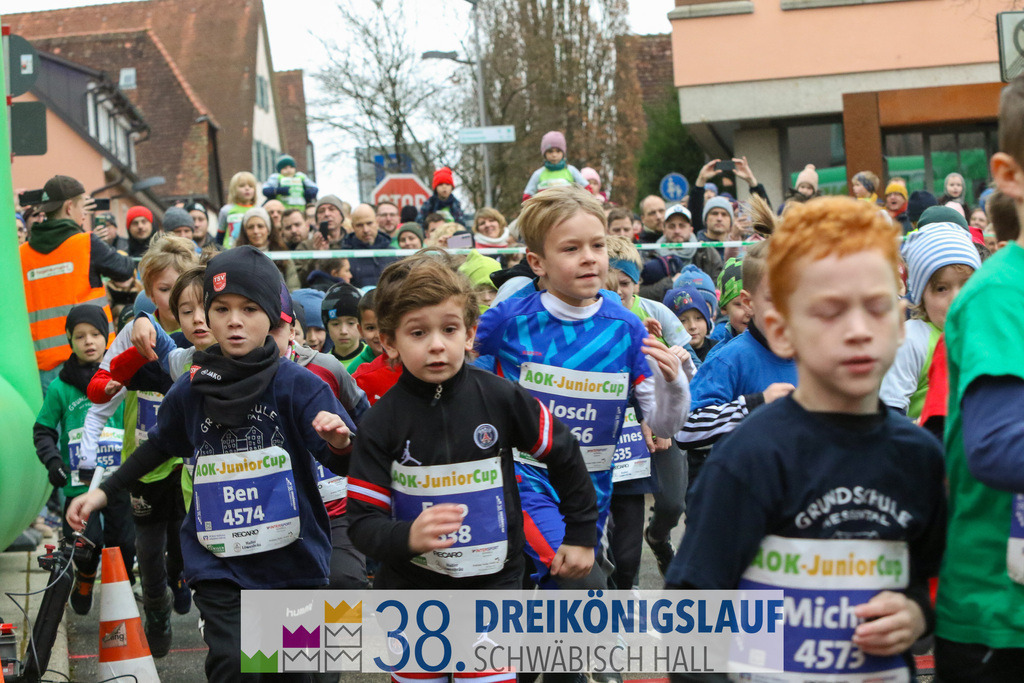 400m AOK Junior Cup | 3 Koenigslauf 2024 400m AOK Junior Cup - Realisiert mit Pictrs.com