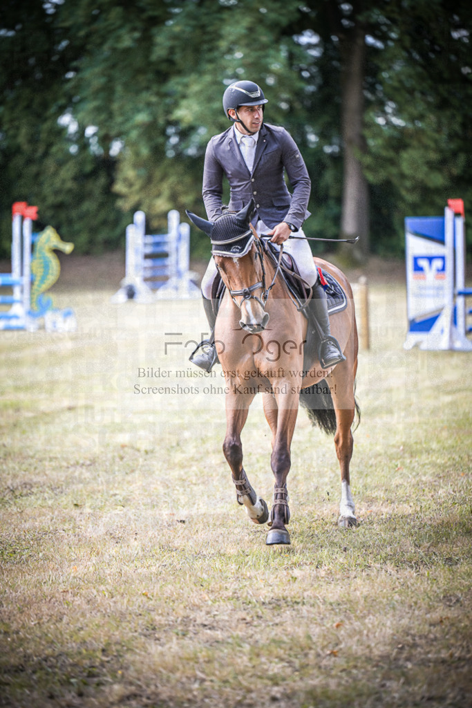 DOS_0127 | Entdecke hochwertige Reitturnierfotos von Foto Oger. Professionell, emotional und authentisch – jetzt Lieblingsmomente im Shop bestellen.Deutschlandweite Turnierfotografie. - Realisiert mit Pictrs.com