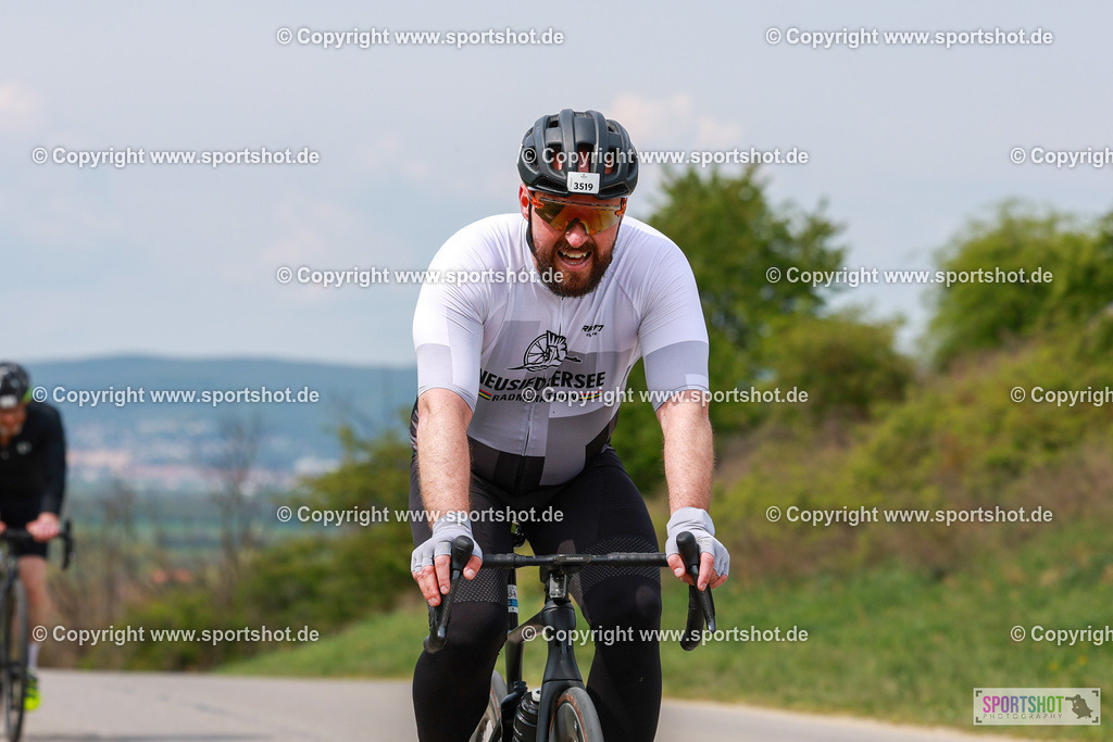 524_AR6_1467 | Neusiedlersee Radmarathon 2026@sportshot_your_pictrs #yourpictures#roadtowm2029 #nrm #neusiedlerseeradmarathon #neusiedlersee #neusiedlerseetourismus #burgenland #mörbisch #nrm26 #burgenlandtourismus #voglundco #poweredbyburgenlandtourismus #radsport #rad #marathon #ucigranfondo #visitburgenland #ucigranfondoworldseries