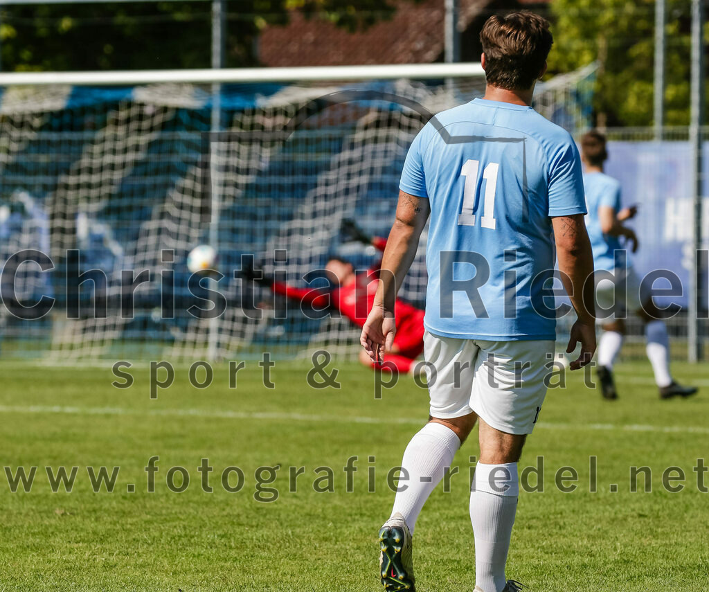 2023-09-16_055_FC_Langengeisling_gegen_TSV_Dorfen | Erding, Deutschland, 16.09.2023:
Fußball, Bezirksliga Oberbayern Ost 2023 / 2024, 9. Spieltag, FC Langengeisling gegen TSV Dorfen, Endergebnis: 3:1

Florian Rupprecht (FC Langengeisling, #11)

Foto: Christian Riedel / fotografie-riedel.net