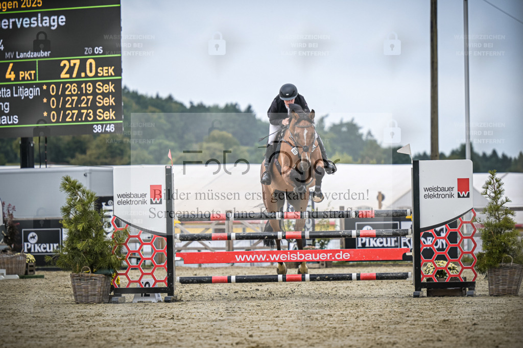 DOS_2409 | Entdecke hochwertige Reitturnierfotos von Foto Oger. Professionell, emotional und authentisch – jetzt Lieblingsmomente im Shop bestellen. - Realisiert mit Pictrs.com