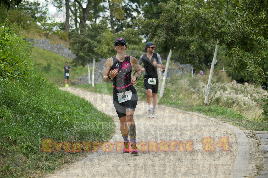 250824_1429_EX1_6390 | Sportfotografie im Rhein-Sieg Kreis, Köln, Bonn, NRW, Rheinland Pfalz, Hessen, etc. Unser Tätigkeitsfeld umfasst den Laufsport vom Volkslauf über den Marathon, Duathlon, Triathon bis zum Ultralauf wie Kölnpfad Ultra oder Schindertrail.