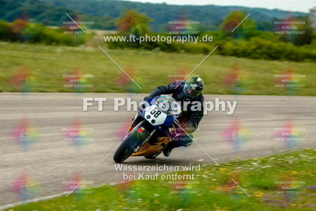 Chambley Juli-3343 | Hier findet Ihr Bilder von Touristenfahrten auf der Nürburgring Nordschleife oder von anderen Veranstaltungen die ich besucht habe. Viel Spass beim Durch Schauen 