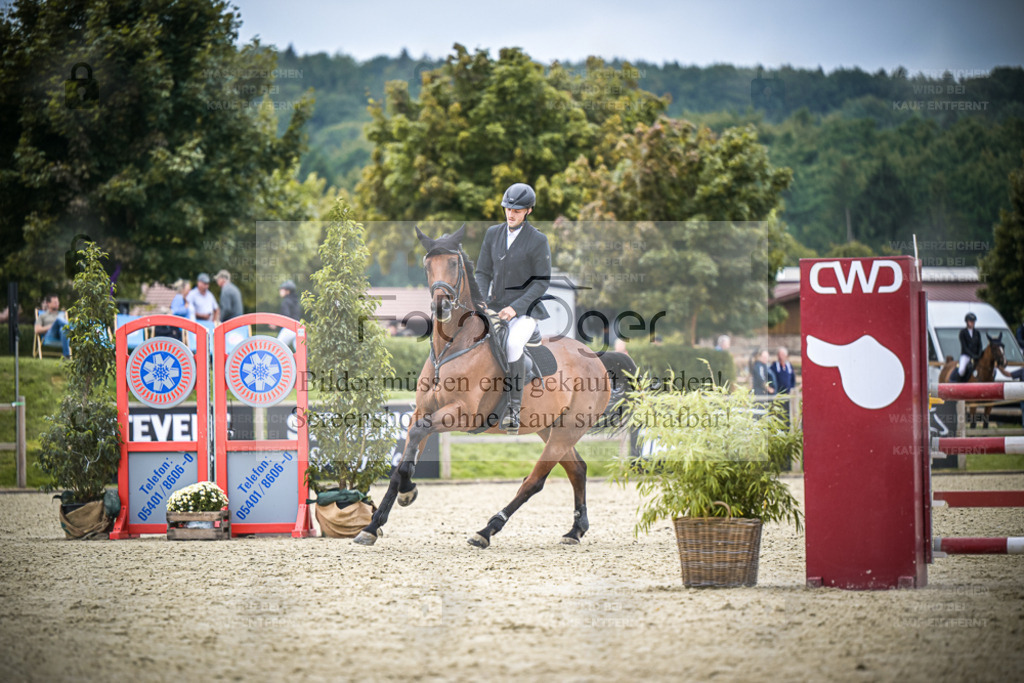 DOS_0892 | Entdecke hochwertige Reitturnierfotos von Foto Oger. Professionell, emotional und authentisch – jetzt Lieblingsmomente im Shop bestellen. - Realisiert mit Pictrs.com