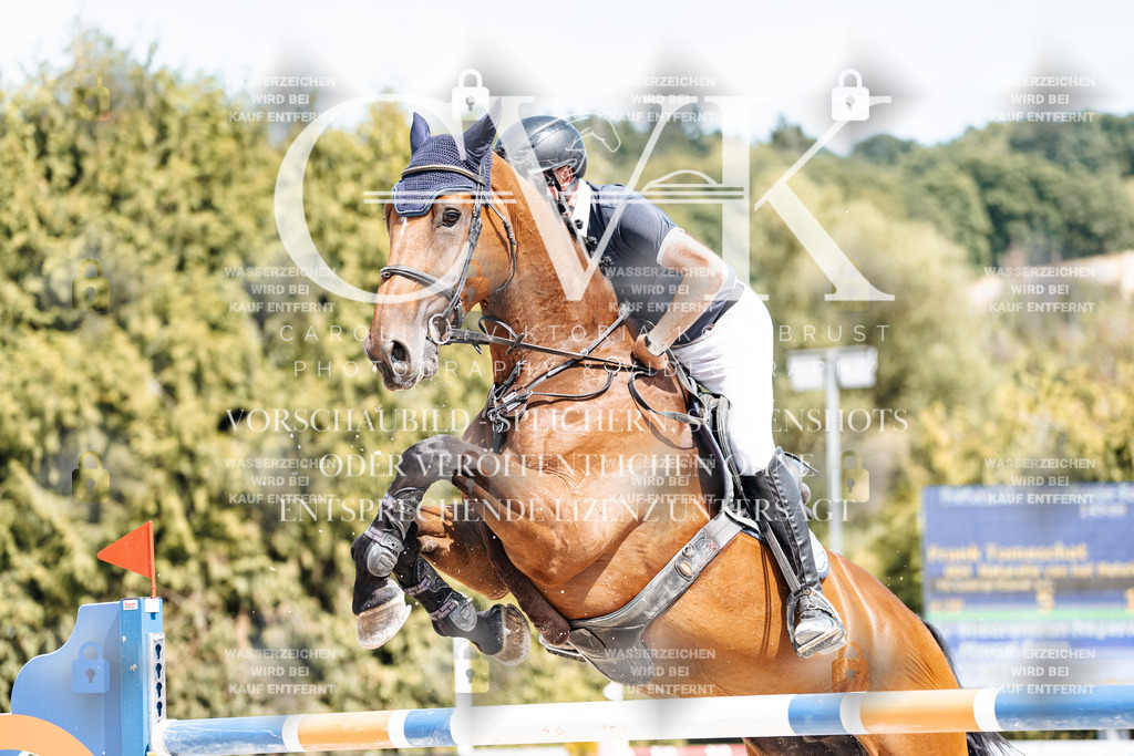 CK904857 | Turnierfotografie Pferdefotografie Trier Rheinland-Pfalz Pferdesport Reitsport Tierfotografie Sportfotografie Pferdevideo Pferdevideografie Equestrianvideography equestrianphotography  - Realisiert mit Pictrs.com