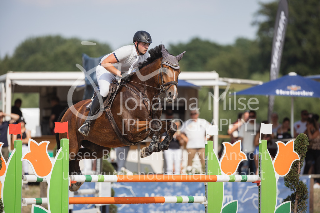 230624_PfSpTa_Youngster-S-326 | Deine schönsten Turniermomente als professionelle Fotos! Entdecke hochwertige Pferdesport-Fotografie im Online-Shop. Jetzt Fotos finden & bestellen!