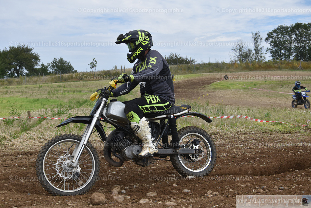 DSC_0822 | Sportfotografie , Motorsport, Motoross, Reitsport, Mointainbike, Enduro,
Landschaft , Outdoor, Eventfotografie, Landschaft, Bilder online bestellen - Realisiert mit Pictrs.com