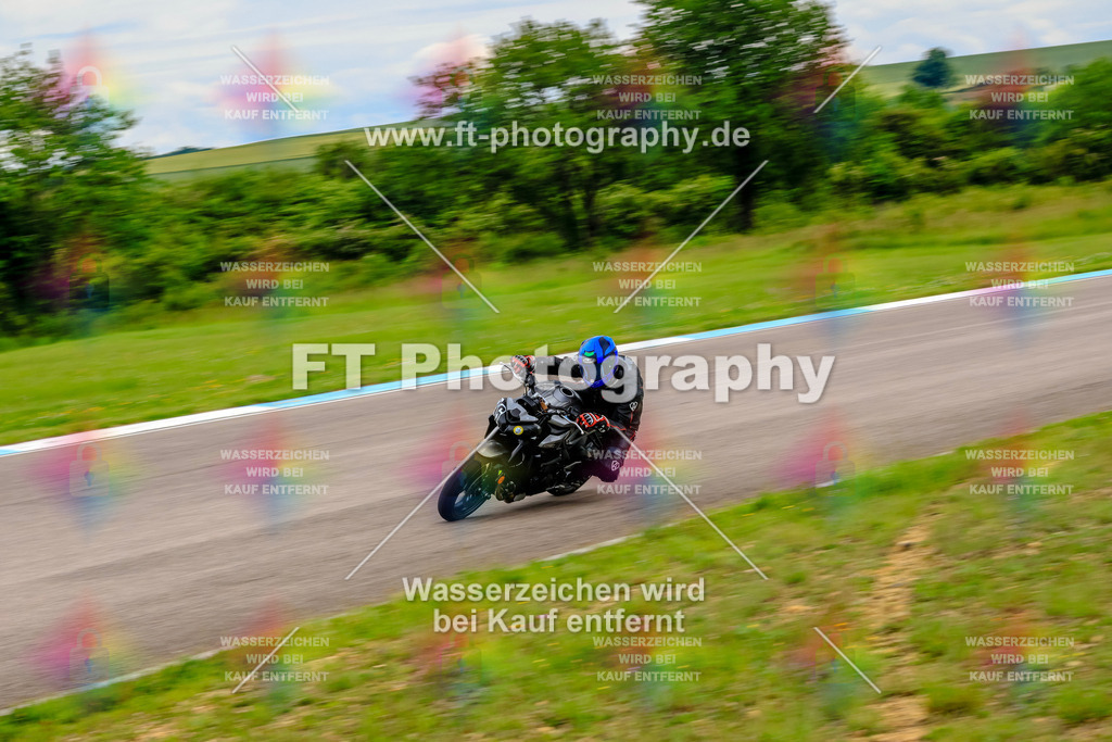 MotoTeam-3482 | Hier findet Ihr Bilder von Touristenfahrten auf der Nürburgring Nordschleife oder von anderen Veranstaltungen die ich besucht habe. Viel Spass beim Durch Schauen 