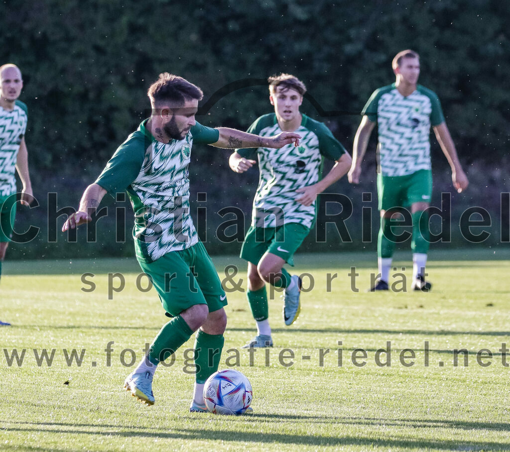 2023-08-11_021_FC_Finsing_gegen_SV_Eichenried | Finsing, Deutschland, 11.08.2023:
Fußball, Kreisliga 2023 / 2024, 4. Spieltag, FC Finsing gegen SV Eichenried, Endergebnis: 3:0

Justin Bauer (SV Eichenried, #18)

Foto: Christian Riedel / fotografie-riedel.net