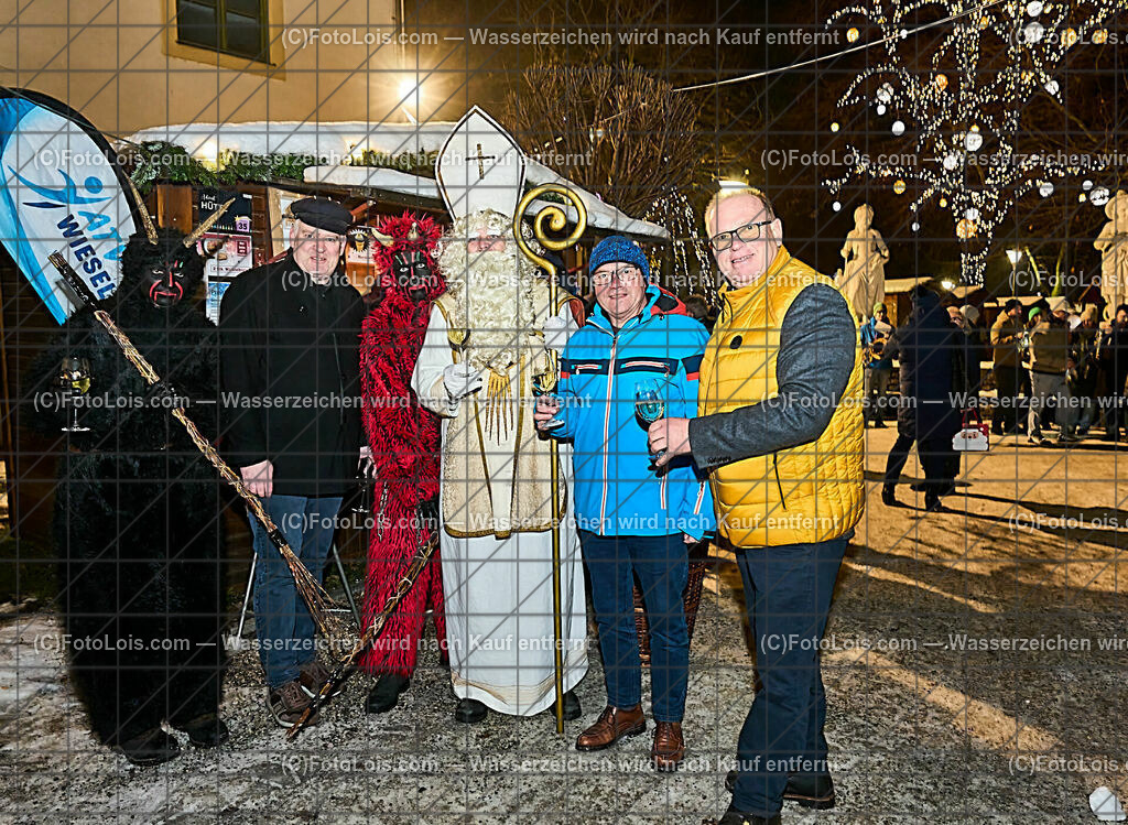ALP4930_Wieselburger Advent_Leitner-Krampus-Nikolaus-Reiter-Lechner | (C)FotoLois.com, Alois Spandl, WIESELBURGER ADVENT, der Nikolaus kommt zu den Kindern und bringt Geschenke, Fr 8. Dez. 2023.