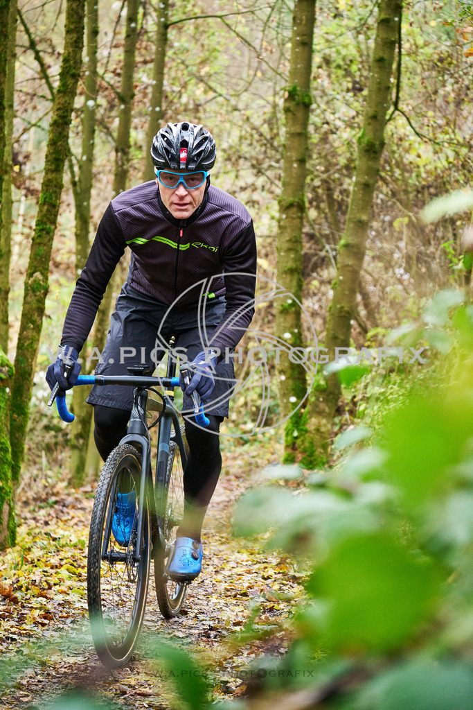 ..... | AUSTRIA, 24.11.24, 3.Radquerfeldein GP um das Sportzentrum Gunskirchen Image shows: Photo: Wapics / Michael Ring