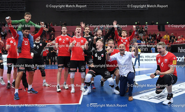 ulm | Volleyball 1. Bundesliga  Saison 2018/2019TV Rottenburg - Netzhoppers SolWo Koenigspark KW    17.11.2018SCHLUSSJUBEL TV RottenburgFOTO: ULMER PressebildagenturxxNOxMODELxRELEASExx