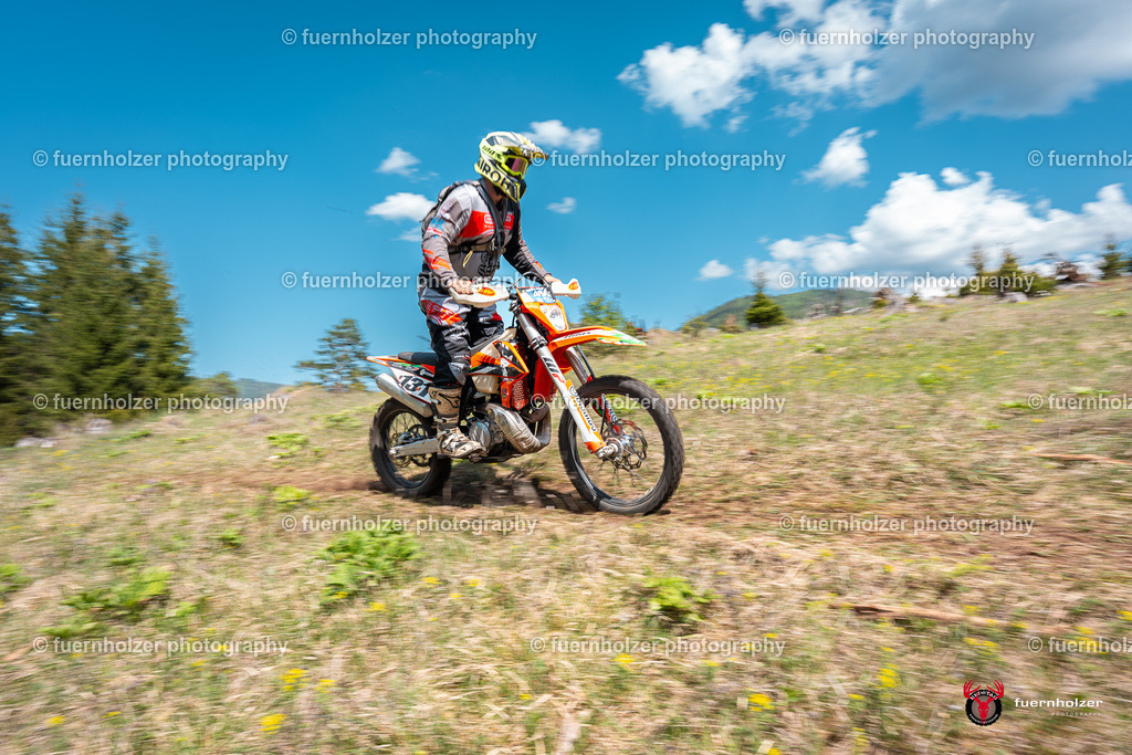 fuernholzer_250501-C1-394 | Fotografische Impressionen von der Red Stag Enduro Extreme by fuernholzer-photography.com. Endurosport in Österreich fotografisch festgehalten von fuernholzer. Auftragsfotografie für Private, Gewerbefotos und Industriefotografie. Eventfotografie, Sportfotografie und Motorsportfotografie. Anbieter von Fotoworkshops, Fototraining, fotografischen Vorträgen und Fotoseminaren.