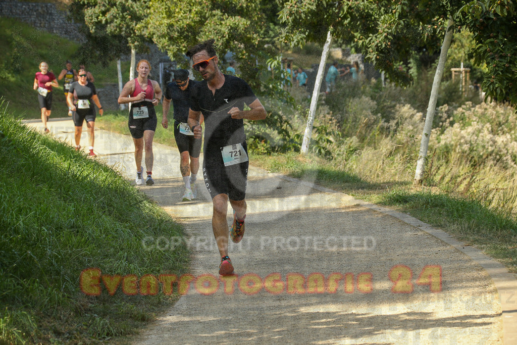 250824_1436_EX1_6804 | Sportfotografie im Rhein-Sieg Kreis, Köln, Bonn, NRW, Rheinland Pfalz, Hessen, etc. Unser Tätigkeitsfeld umfasst den Laufsport vom Volkslauf über den Marathon, Duathlon, Triathon bis zum Ultralauf wie Kölnpfad Ultra oder Schindertrail.