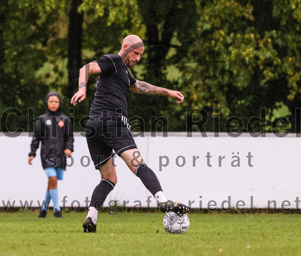 2023-08-27_090_TSV_Steinhoering_gegen_FC_Ebersberg | Steinhöring, Deutschland, 27.08.2023:
Fußball, Kreisklasse 2023 / 2024, 2. Spieltag, TSV Steinhöring gegen FC Ebersberg, Endergebnis: 2:0

Thomas Rotherbl (TSV Steinhöring, #7)

Foto: Christian Riedel / fotografie-riedel.net