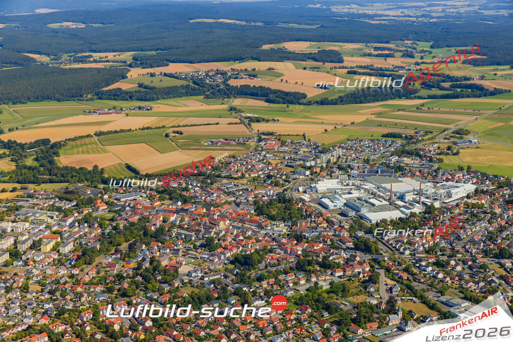 Luftaufnahme von Mitterteich - Die Luftaufnahme wurde 2025 vom UL-Flugzeug heraus erstellt ( keine Drohne ) - Hochauflösende Luftaufnahme - für professionelle Ausdrucke geeignet. Die Geschenkidee !Mit Lizenz und Bildrechte bestellbar