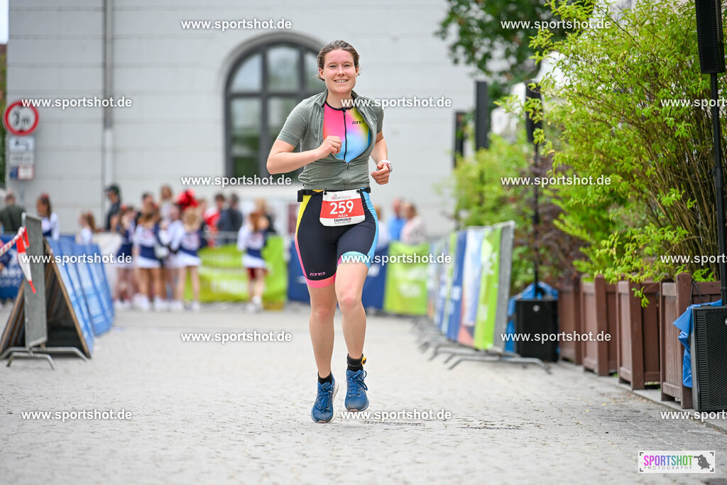 SZI_8132 | Stadttriathlon Erding 2025. #yourpictrs #sportshot_your_pictrs @Sportshotphotography #stadttriathlonerding Copyright: www.sportshot.de