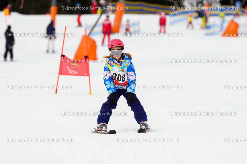 SRF_02.01.2026_0465 | Skirennfotos,Serfaus,Fiss,Ladis,Kinderskirennen,Winter,Tirol,Oberland,skirace,SFL,feelfree,weil wir's genießen,ski,Ski,skifahren,Sonnenplateau, - Realisiert mit Pictrs.com