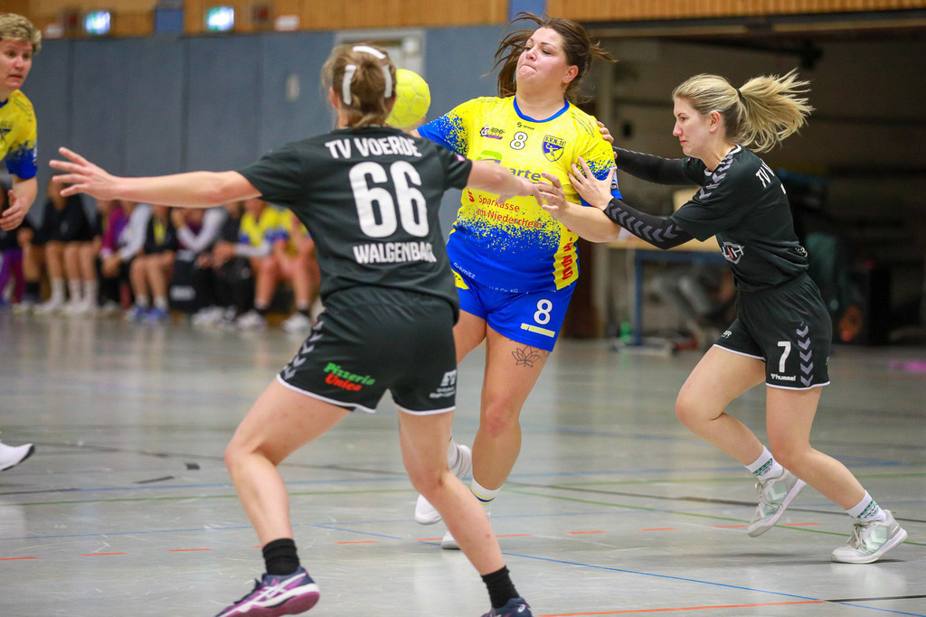 SVN_TvVoerde_021124_025 | Bildergalerie von Sport-Ereignissen aber auch von weiteren spannenden Dingen - nicht nur vom Niederrhein. In Anlehnung an den bekannten Spruch von Hanns Dieter Hüsch heißt das Motto: "Niederrhein ist überall".  - Realisiert mit Pictrs.com