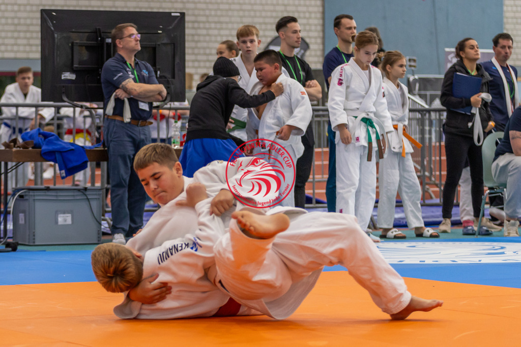 Internationaler Adler Cup 2024 | Foto vom Internationalen Adler Cup Judo Turnier im Sport- und Freizeitzentrum Kalbach im Oktober 2024 - Realisiert mit Pictrs.com