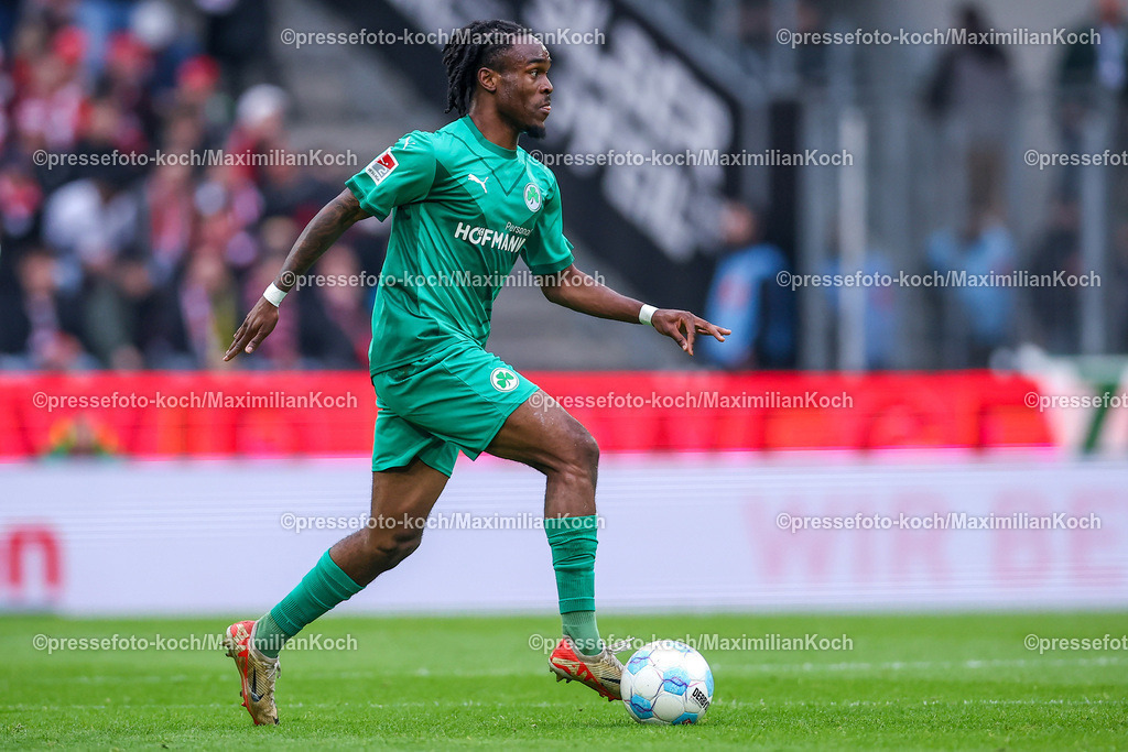 Koe09112402147 | 09.11.2024, 1. FC Köln - SpVgg Greuther Fürth, 2. Fußball Bundesliga, RheinEnergieSTADION, Saison 2024 2025: Noel Futkeu (Greuther Fürth #9)DFB regulations prohibit any use of photographs as image sequences and or quasi-video.