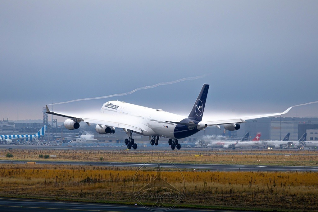 20260914-_87A5111-final | Browse breathtaking aviation photography and order high-quality prints from AviatoRay's gallery. Perfect for enthusiasts and collectors. - Realisiert mit Pictrs.com