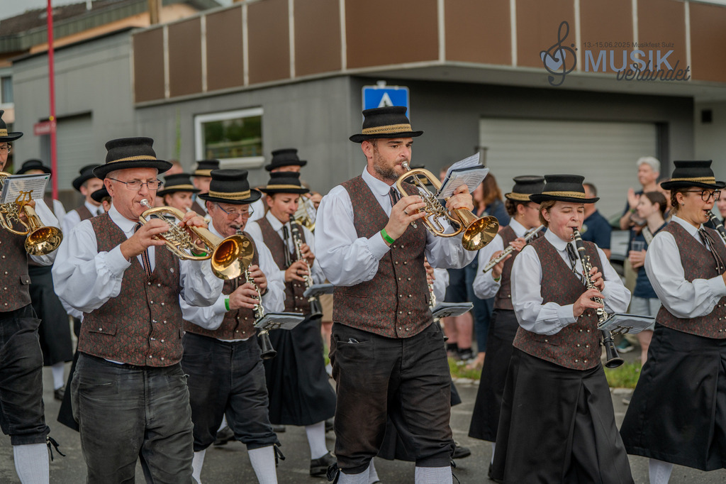 DSC_4103 | "Fussifoto.com – Ihr Ansprechpartner für hochwertige Fotografie! Entdecken Sie kreative Bilder und professionelle Dienstleistungen. Kontaktieren Sie uns für Ihre Projekte!"