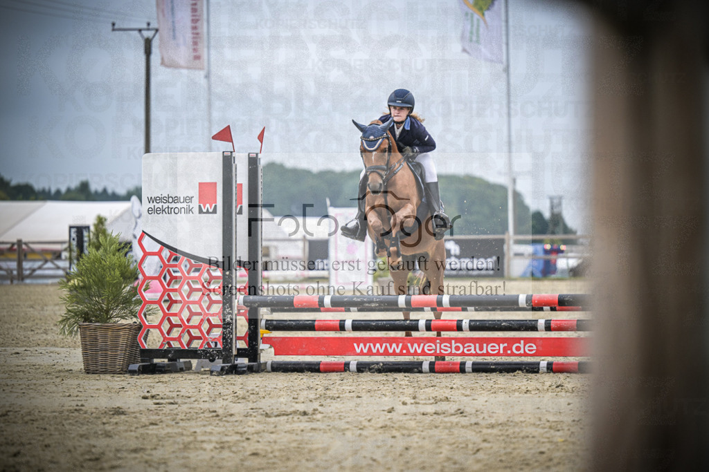 DOS_1160 | Entdecke hochwertige Reitturnierfotos von Foto Oger. Professionell, emotional und authentisch – jetzt Lieblingsmomente im Shop bestellen.Deutschlandweite Turnierfotografie. - Realisiert mit Pictrs.com