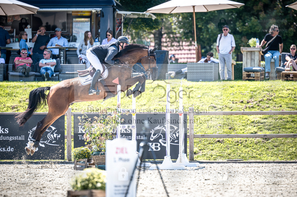 DOS_5008 | Entdecke hochwertige Reitturnierfotos von Foto Oger. Professionell, emotional und authentisch – jetzt Lieblingsmomente im Shop bestellen. - Realisiert mit Pictrs.com