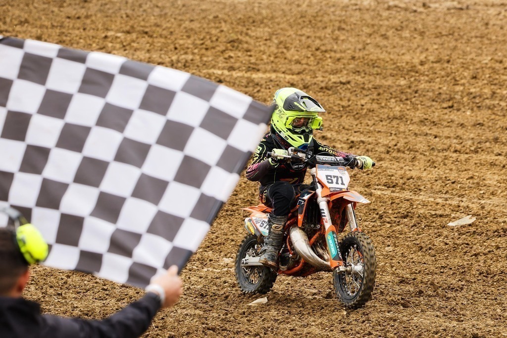 Motocross_Gerstetten_250802_2908 | Fotopresso – Sportfotografie in Heidenheim & Umgebung. Professionelle Sportfotografie für unvergessliche Momente. Dynamische Action-Shots, emotionale Szenen & hochwertige Bilder. - Realisiert mit Pictrs.com