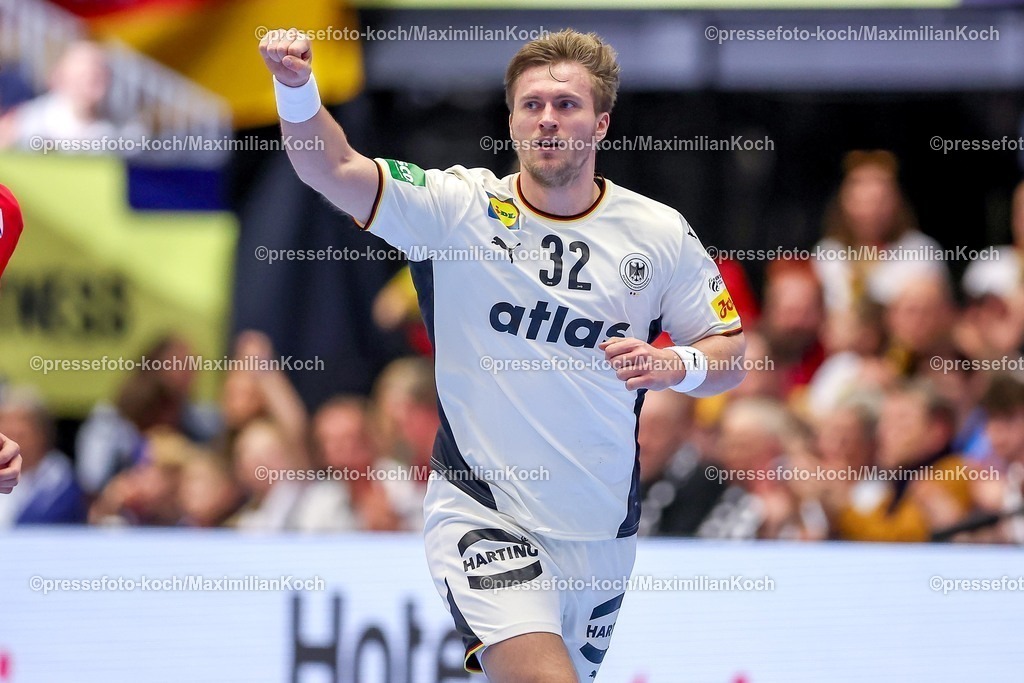 EHF17012602039 | 17.01.2026, Handball, Men's EHF EURO 2026, Deutschland - Serbien, Jyske Bank Boxen in Herning, Dänemark, Preliminary Round:  Franz Semper (Germany #32)  jubelnd