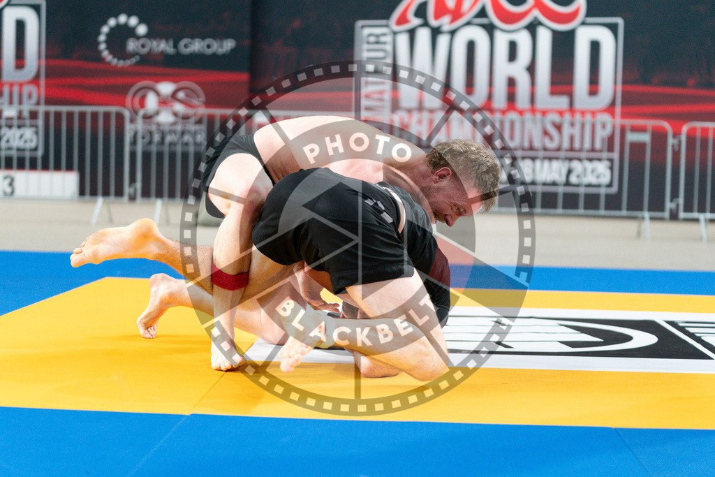 20250517PBB0992 | Athletes compete during the first day of the ADCC Amateur World Championship on May 15, 2025 in Warsaw, Poland. © Chiara Dazi / photoblackbelt