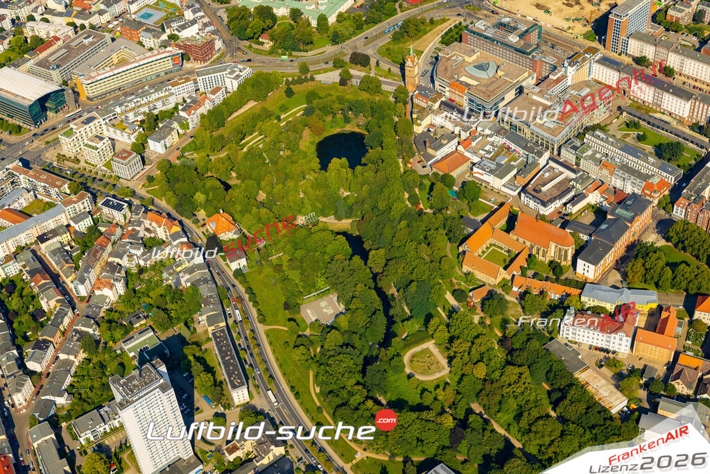 Schöne Luftaufnahme als Geschenk in Wallanlage Rostock - Die Luftbildaufnahme wurde 2025 vom UL-Flugzeug heraus erstellt ( keine Drohne ) - Hochauflösende Luftaufnahme -Nicht vergleichbar mit Google Maps oder Satelittenbilder- Die Geschenkidee !Mit Lizenz und Bildrechte bestellbar