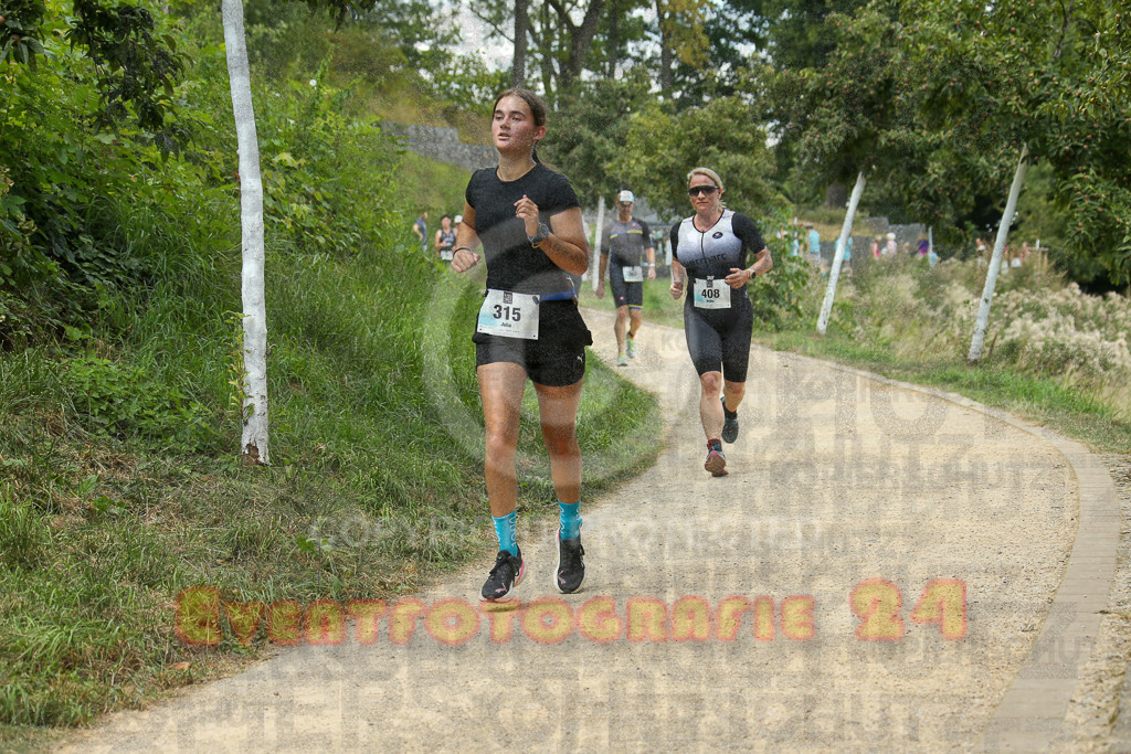 250824_1345_EX1_3514 | Sportfotografie im Rhein-Sieg Kreis, Köln, Bonn, NRW, Rheinland Pfalz, Hessen, etc. Unser Tätigkeitsfeld umfasst den Laufsport vom Volkslauf über den Marathon, Duathlon, Triathon bis zum Ultralauf wie Kölnpfad Ultra oder Schindertrail.