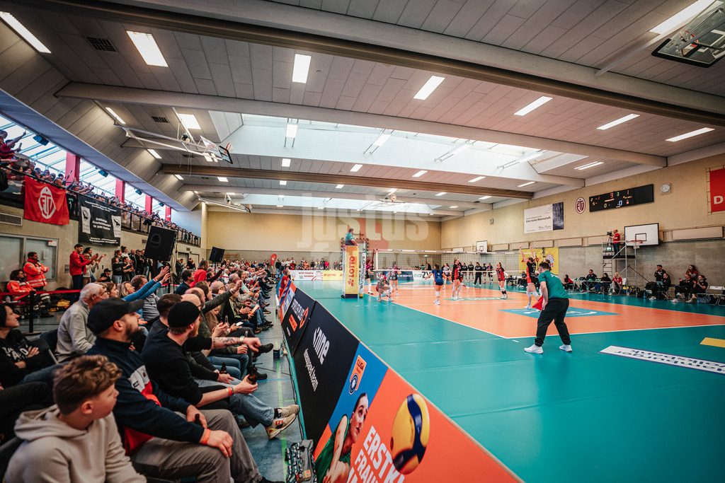 Volleyball | Frauen | Saison 2025/2026 | Volleyball Bundesliga | ETV Hamburger Volksbank Volleys vs. Schwarz-Weiß Erfurt | 15.02.2026 | Die ausverkaufte Halle Hoheluft