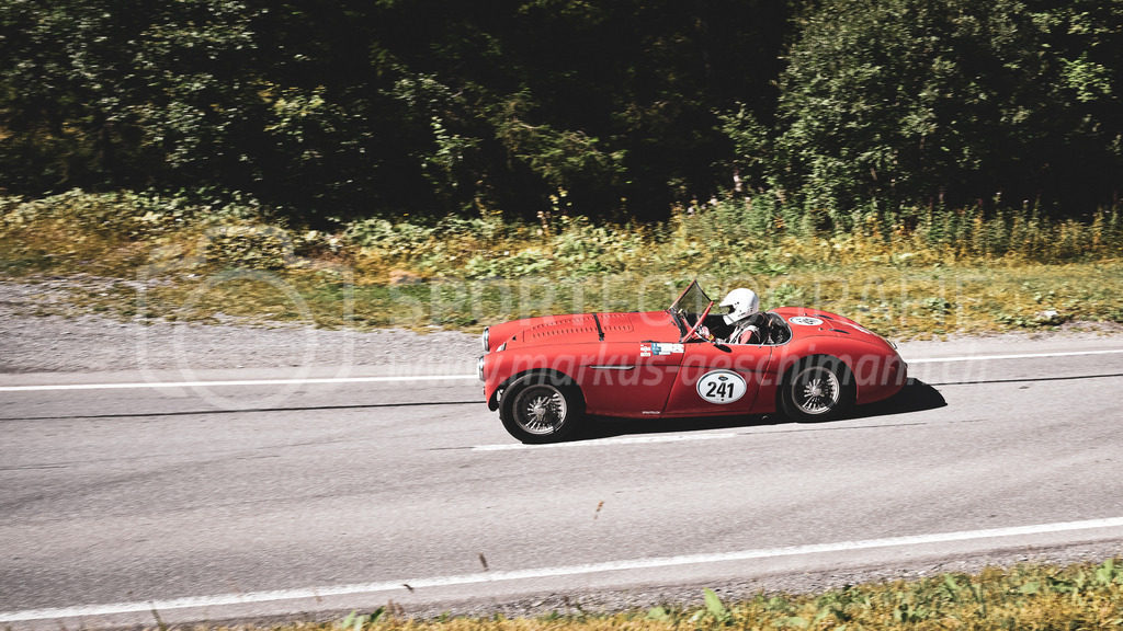 19. Arosa ClassicCar 2023 - 1. September 2023 | 19. Arosa ClassicCar 2023
Arosa, Schweiz
Etterlin Kerstin aus Bad Ragaz mit der Startnummer 241 in einem Austin-Healey 100/4 BN1, Jahrgang 1954, in der Klasse Classic Trophy.
@arosaclassiccar, @arosa.official, #arosaclassiccar, #arosa, #76curves, #classiccar
Bild: Sportfotografie Markus Aeschimann | www.markus-aeschimann.ch - Realisiert mit Pictrs.com