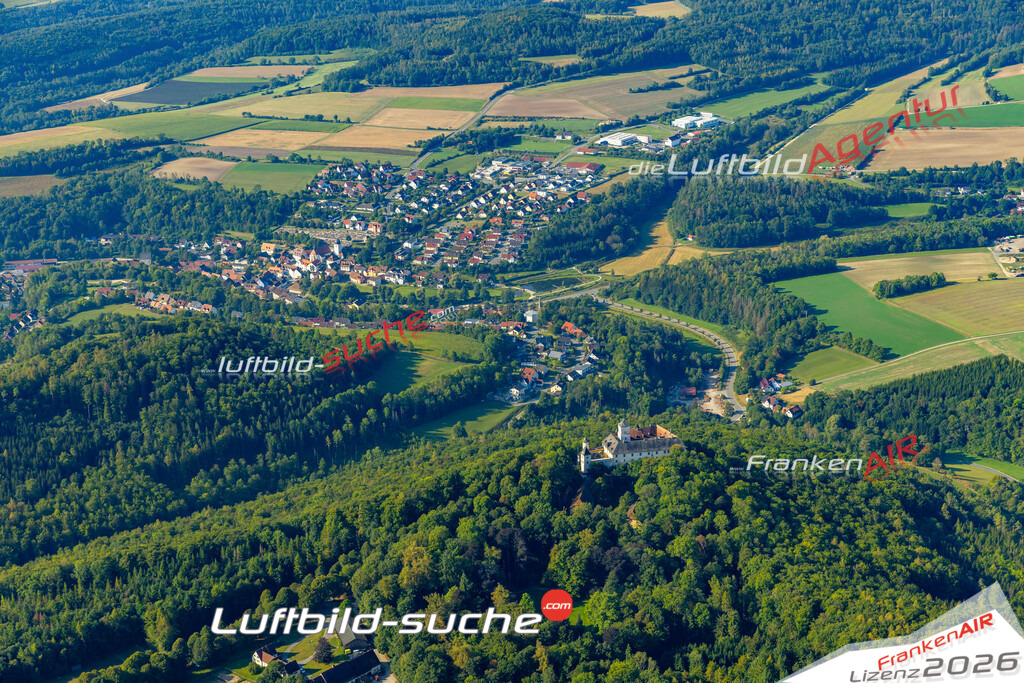 Das Luftbild zeigt :  Heiligenstadt in Oberfranken - Die Luftaufnahme wurde 2024 vom UL-Flugzeug aus erstellt ( keine Drohne ) - Hochauflösende Luftaufnahme - Für grossformatige Ausdrucke geeignet. Die Geschenkidee !Mit Lizenz und Bildrechte bestellbar