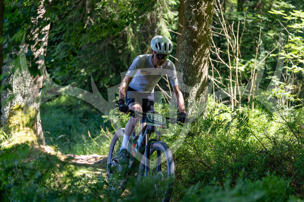 _DSC5879 | Fotogalerie der Treibjagd im Dunkelwald - Dein MTB Etappenrennen im Erzgebirge - Realisiert mit Pictrs.com